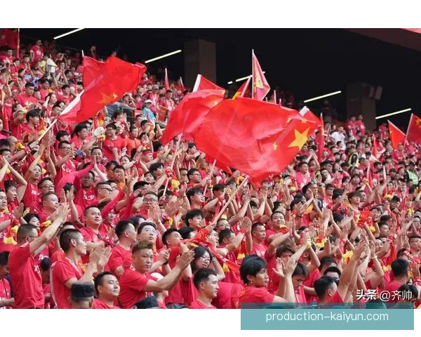 中国足球队备战世界杯预选赛全力冲击四强目标 新帅提出战术调整及球员挑战 中国足球队备战世界杯预选赛全力冲击四强目标 新帅提出战术调整及球员挑战