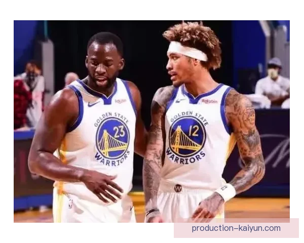 普鲁士门兴格拉德巴赫新赛季阵容调整与战术革新动态解析最新进展