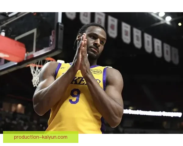 最新NBA赛季焦点：勇士队迎来新援，詹姆斯伤势恢复情况引热议